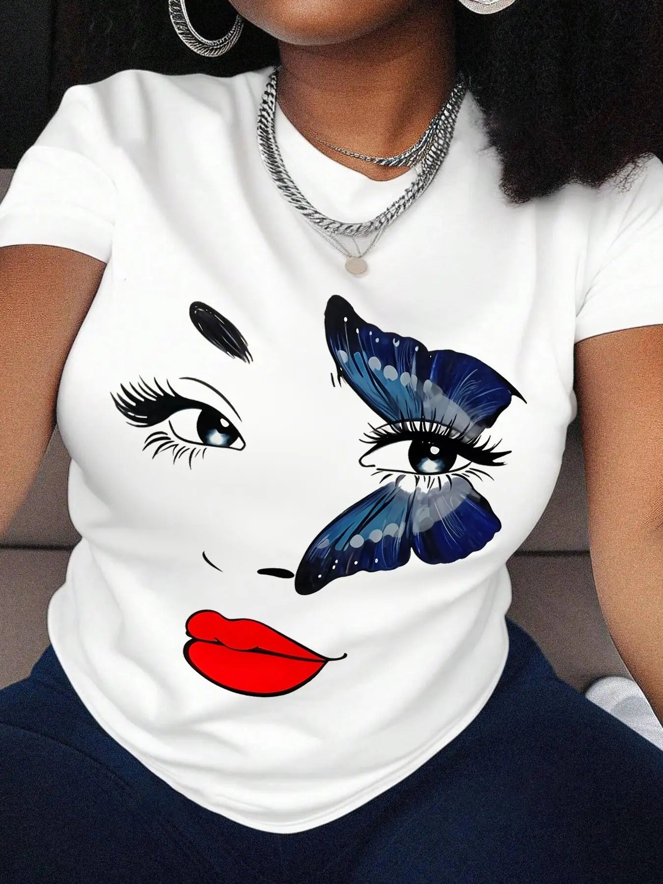 Women's Butterfly & Figure Print Round Neck Tee, Fashion Casual Short Sleeve T-Shirt for Daily Holiday Vacation Outdoor Wear, Ladies Clothes for Summer