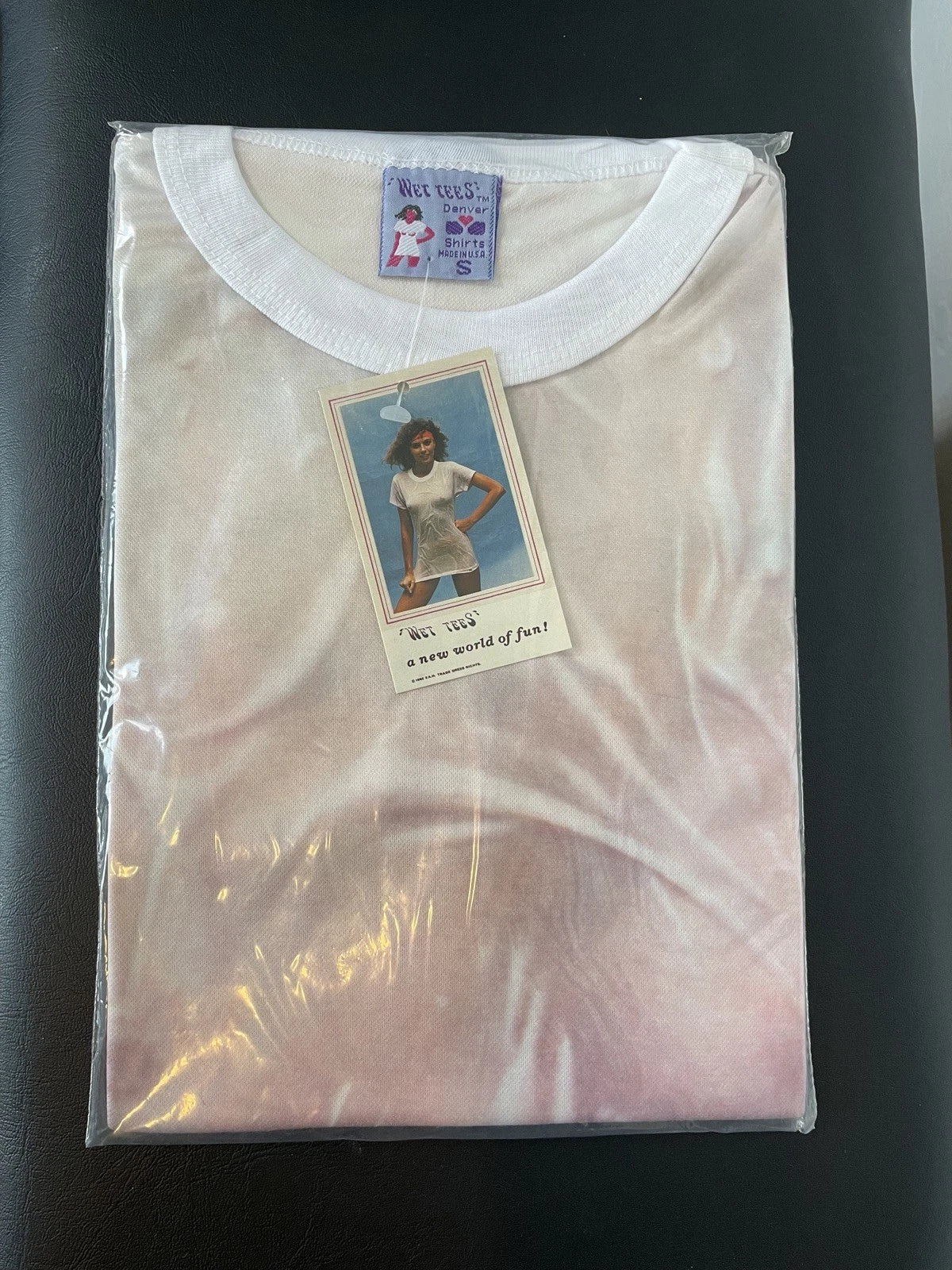 Vintage 1982 “Wet Tees” Print Photo Shirt Size Small - Unopened