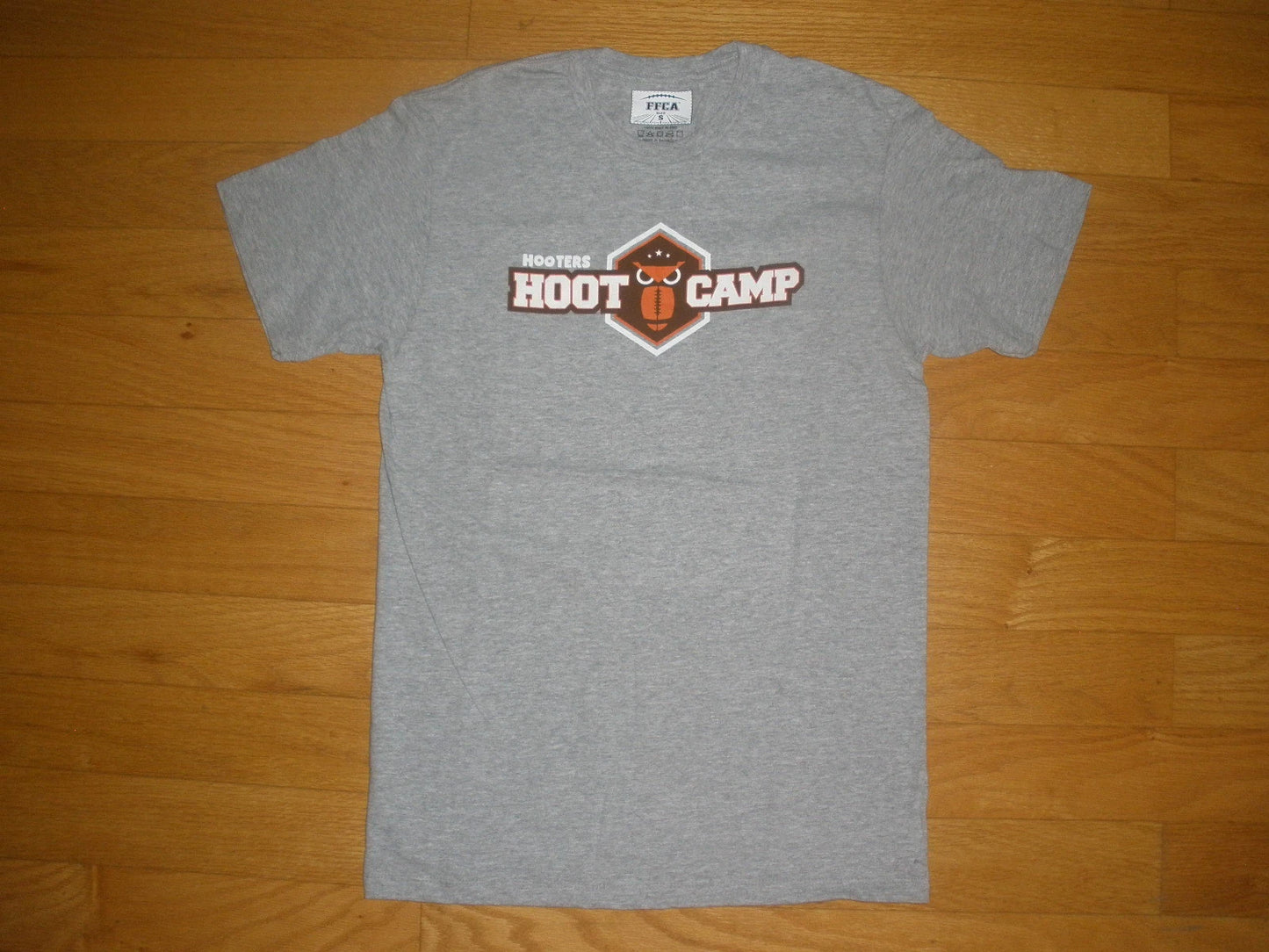 NEW MEN'S HOOTERS BOOT CAMP *EFFORT TAKES NO TALENT* GRAY T-SHIRT S,M,L,XL,XXL