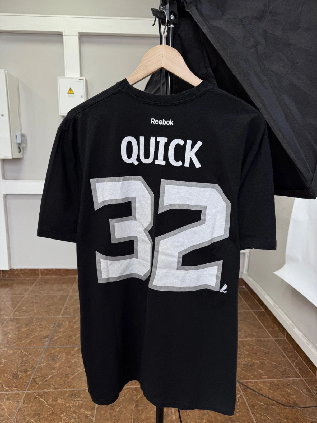 ๐บ๐ธ Y2K Jonathan Quick Los Angeles King NHL Reebok T-Shirt size XL color Black
