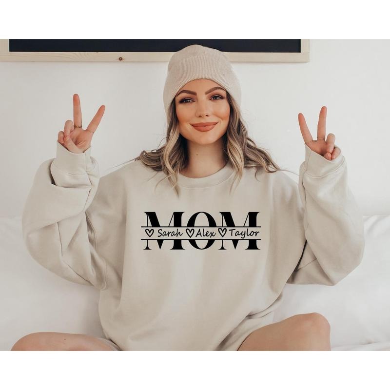 Custom Mama Sweatshirt with Kid Name, Personalized Mom Sweater Minimalist Mommy Custom Gift for Mother, Mom Gift for Her T-Shirt