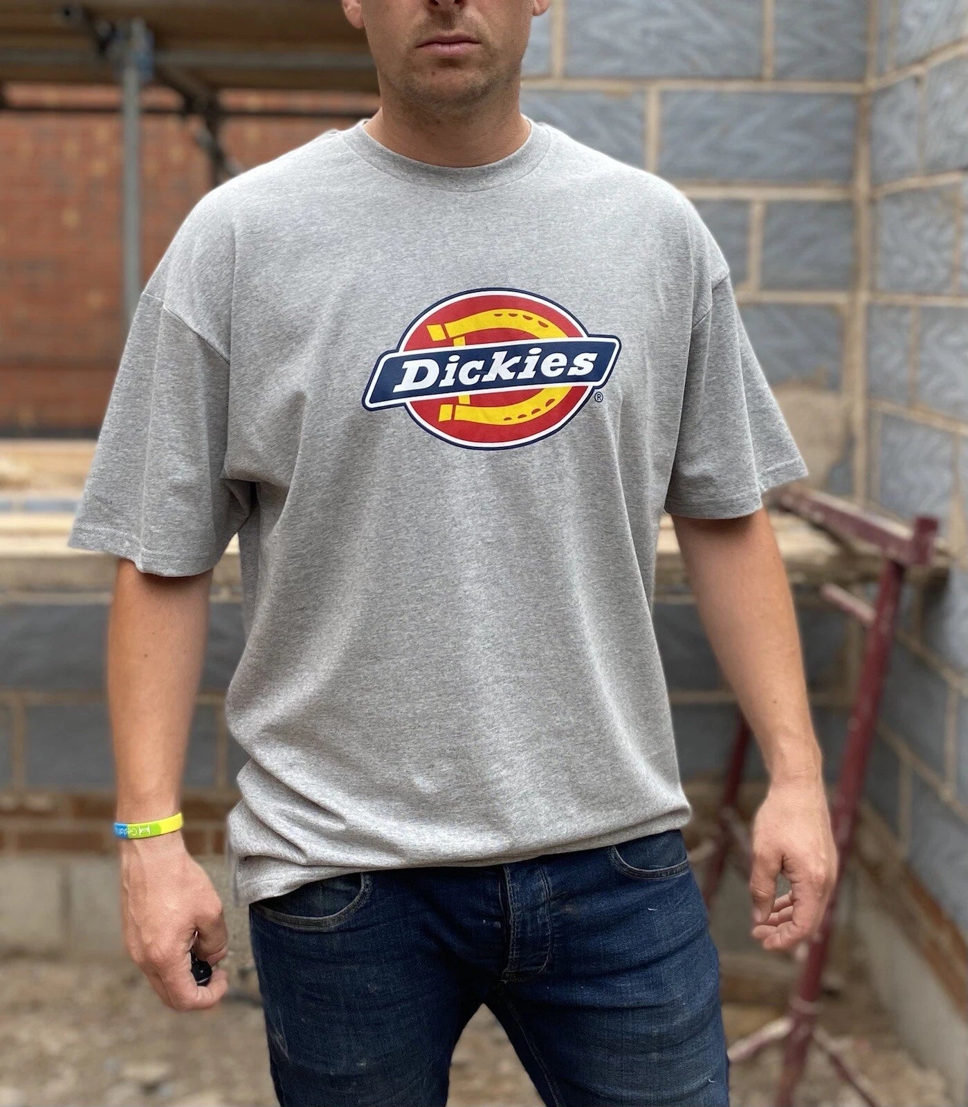 Dickies Grey TShirt Men's Size Medium Retro Spellout Printed Logo Round Neck Tee