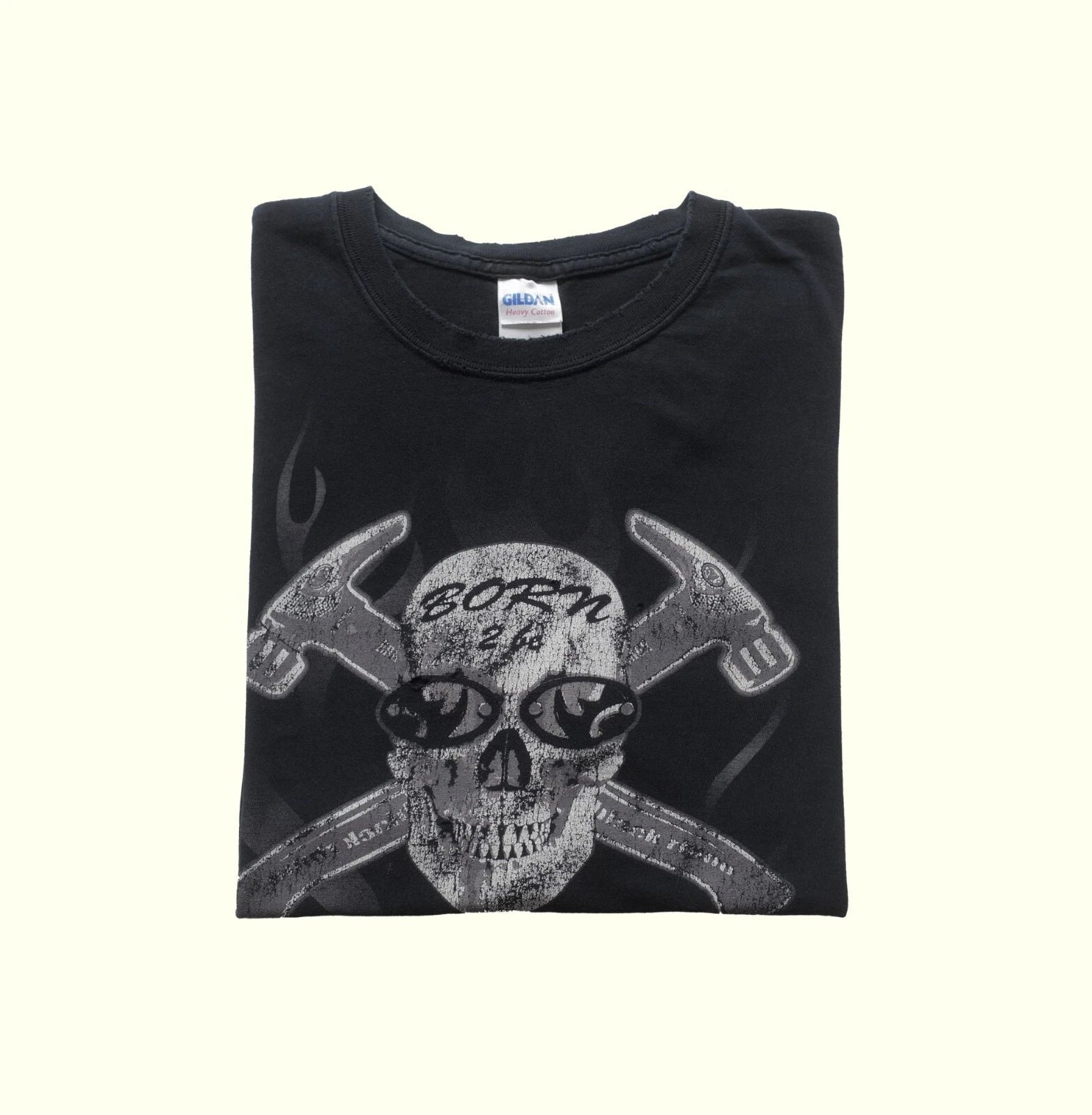 GILDAN VTG Y2K FLAME BORN TO BE BOLD SKULL DISTRESSED BLACK T SHIRT MENs SZ XL