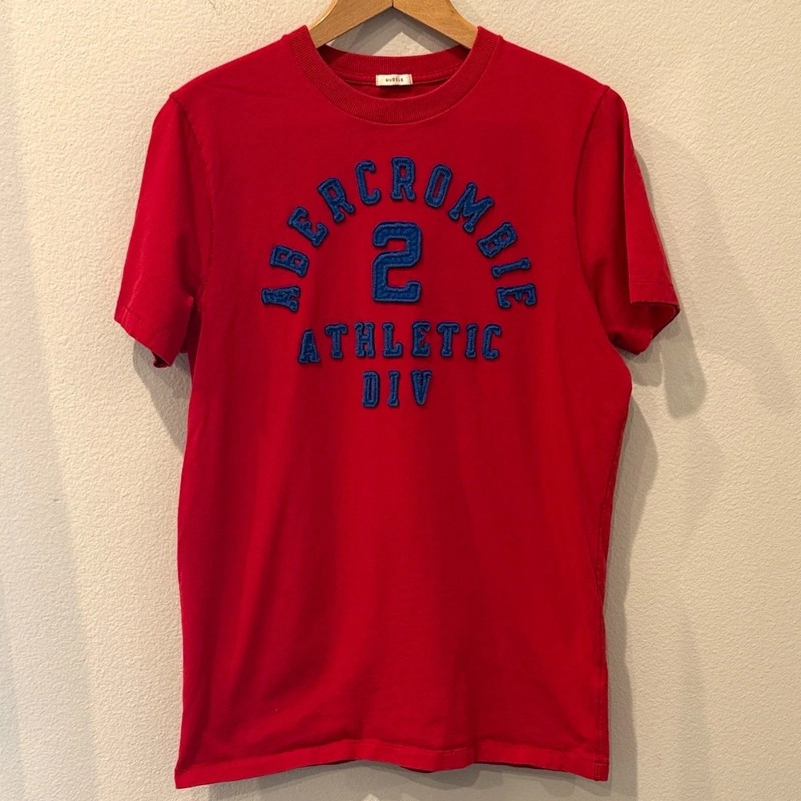 Abercrombie And Fitch Men's Short Sleeve T-Shirt Red Muscle Large Slim Fit