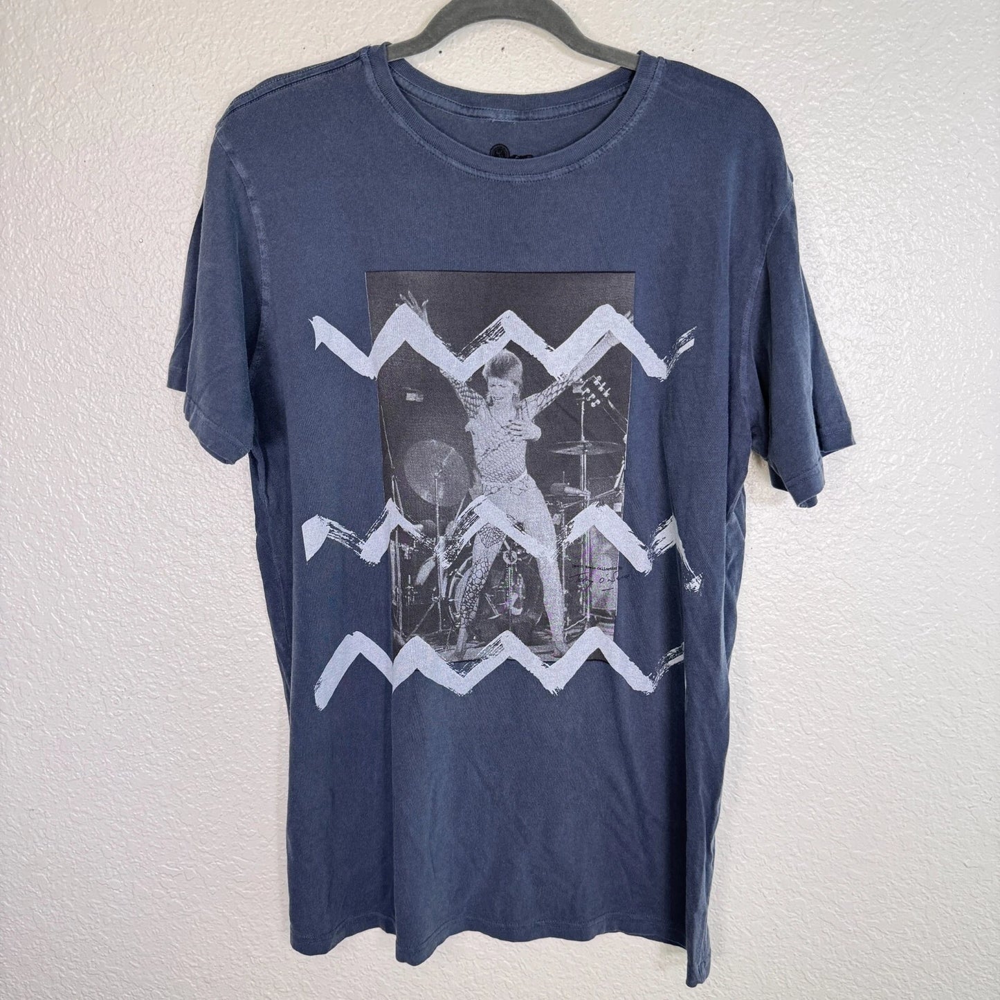 David Bowie Shirt Men Large XL Terry Oneill Graphic Tshirt Vintage Concert Tees