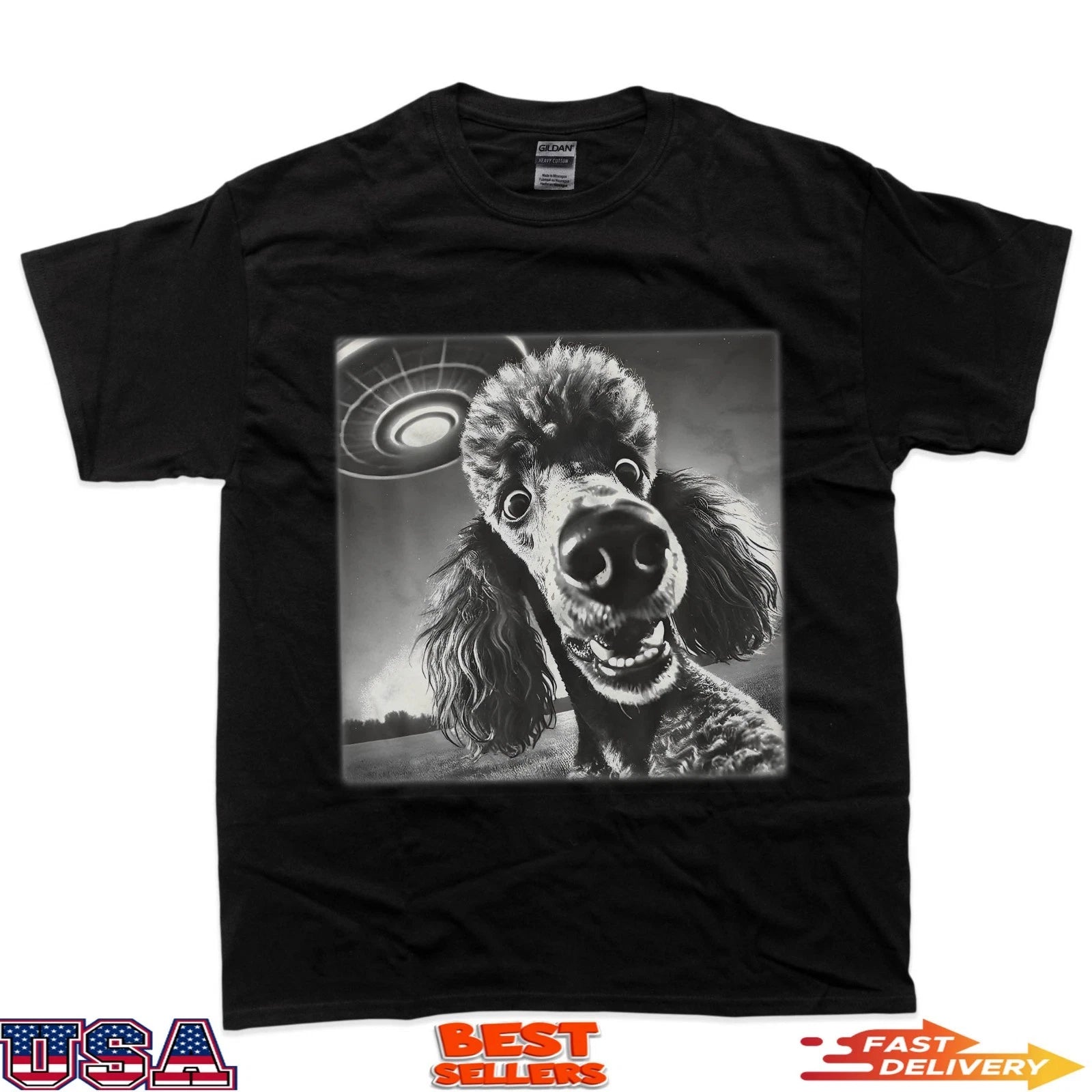 Vintage Poodle Selfie With Ufo Alien Photobooth Dog Mom Dad T-Shirt