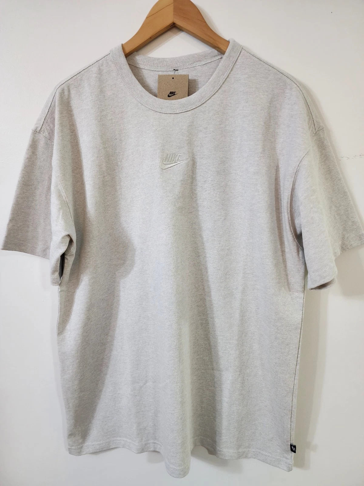 Nike Sportswear Premium Essential Shirt Size XL Men's Light Bone DO7392 074 Nwt