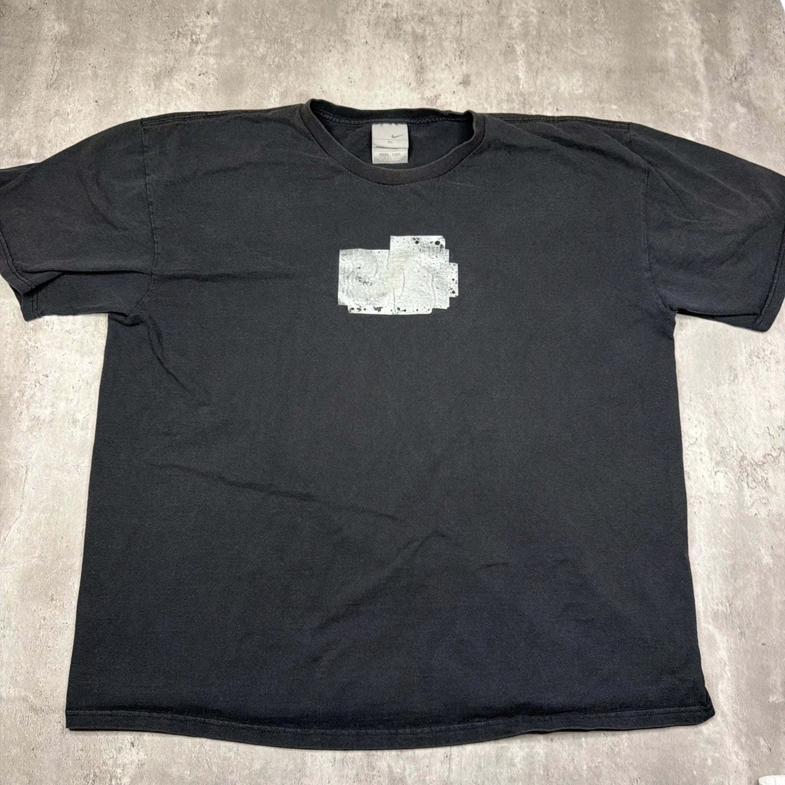 Vintage Nike T-Shirt Black Y2K Silver Swoosh Men’s XL Silver Tag USA